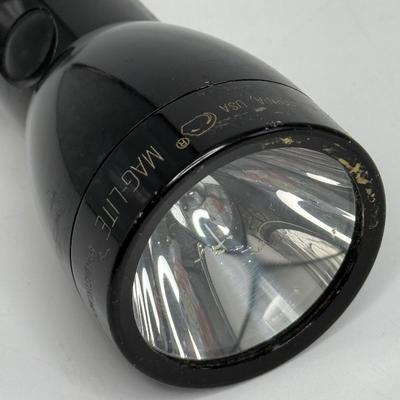 Set of 3 Heavy Duty MAGLITE Flashlights - 1 with Charger - 2 with Batteries