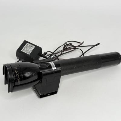 Set of 3 Heavy Duty MAGLITE Flashlights - 1 with Charger - 2 with Batteries