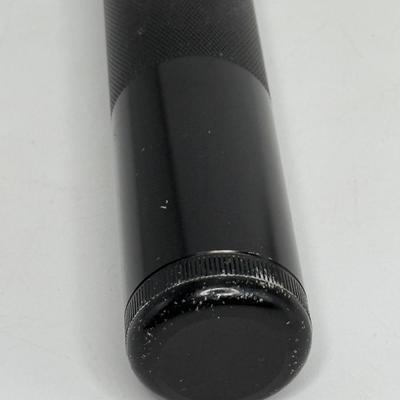 Set of 3 Heavy Duty MAGLITE Flashlights - 1 with Charger - 2 with Batteries