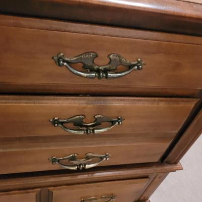 Beautiful Mid Century Modern mirrored dresser