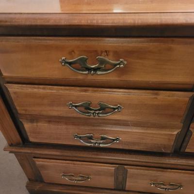 Beautiful Mid Century Modern mirrored dresser