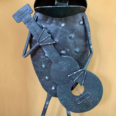 LOT 5 L: Vintage Metal Frog Playing Guitar Garden Decor