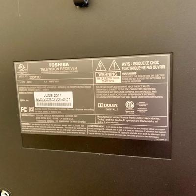 LOT 6 L: Toshiba TV Model #32DT2U