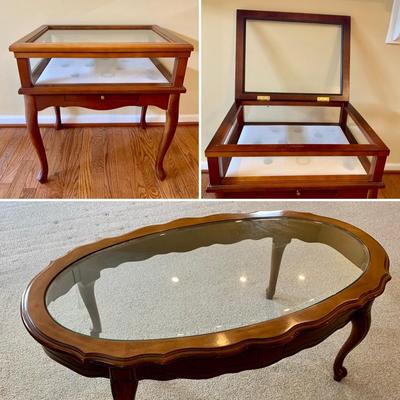 LOT 8 L: Oval Glass Top Coffee Table & Glass Surround Curio Display Side Table