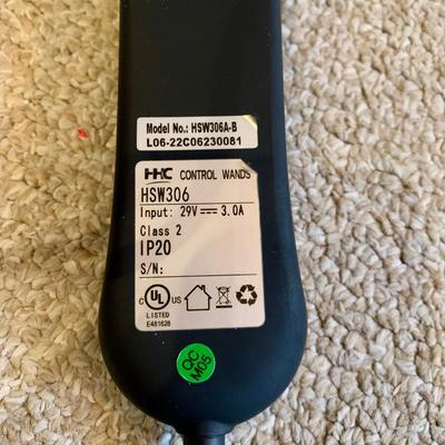 LOT 10 L: Raymour & Flanigan Laverne Microfiber Power Lift Recliner