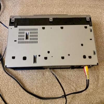 LOT 13 L: Sony DVD / VCR Player Model #SLV-D300P