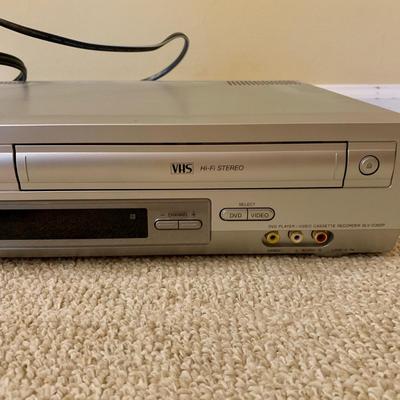 LOT 13 L: Sony DVD / VCR Player Model #SLV-D300P