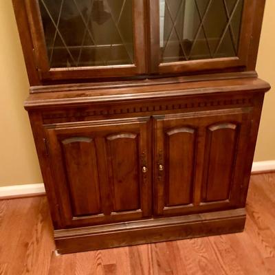 LOT 18 L & H: Pennsylvania House Expandable Sideboard Table & Ethan Allen Curio Cabinet / Hutch