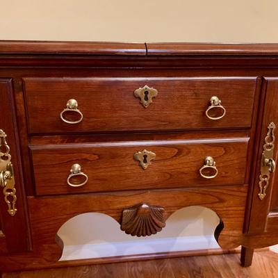 LOT 18 L & H: Pennsylvania House Expandable Sideboard Table & Ethan Allen Curio Cabinet / Hutch