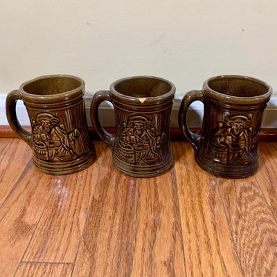 LOT 20 L: 1920's Nelson McCoy Sanitary Co. Buccaneer Pitcher w/ 6 Mugs & McCoy Pottery Mixing Bowl