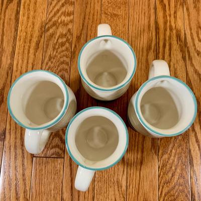 LOT 22 K: Pfaltzgraff "Juniper" Dishware Set