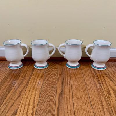 LOT 22 K: Pfaltzgraff "Juniper" Dishware Set