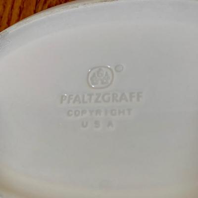 LOT 22 K: Pfaltzgraff "Juniper" Dishware Set