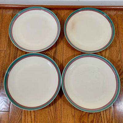LOT 22 K: Pfaltzgraff "Juniper" Dishware Set
