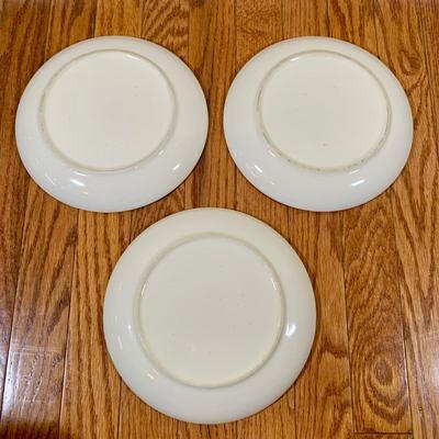LOT 22 K: Pfaltzgraff "Juniper" Dishware Set