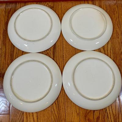 LOT 22 K: Pfaltzgraff "Juniper" Dishware Set