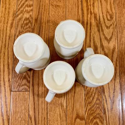 LOT 22 K: Pfaltzgraff "Juniper" Dishware Set