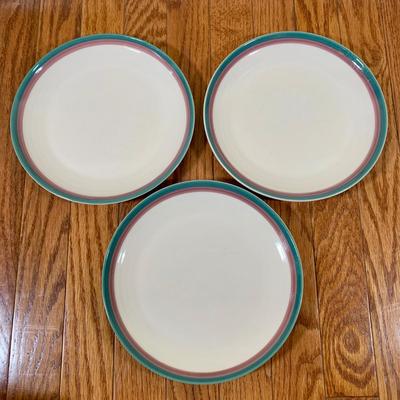 LOT 22 K: Pfaltzgraff "Juniper" Dishware Set