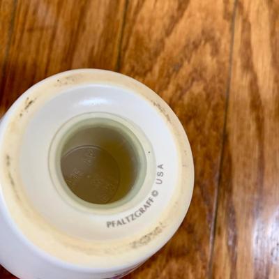 LOT 23 K: Pfaltzgraff "Cape May" Dishware Set