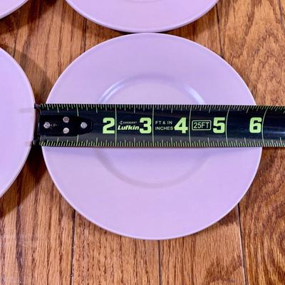 LOT 23 K: Pfaltzgraff "Cape May" Dishware Set