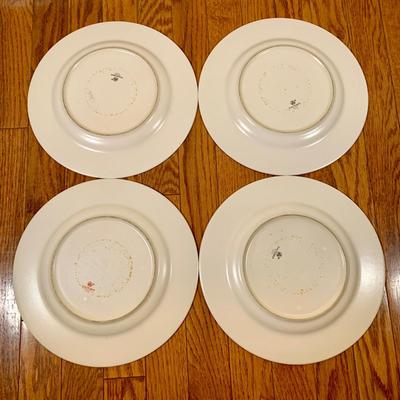 LOT 23 K: Pfaltzgraff "Cape May" Dishware Set