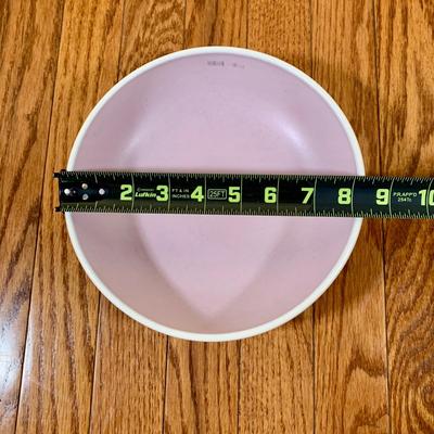 LOT 23 K: Pfaltzgraff "Cape May" Dishware Set