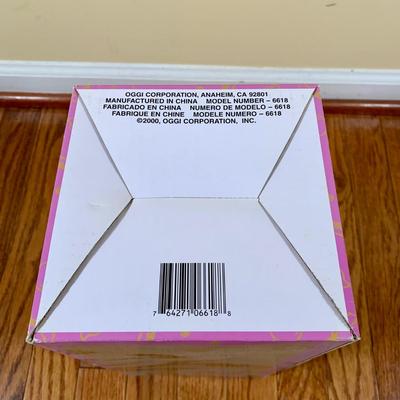 LOT 23 K: Pfaltzgraff "Cape May" Dishware Set