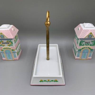 LOT 25 L: The Lenox Village 1991 Salt & Pepper Set