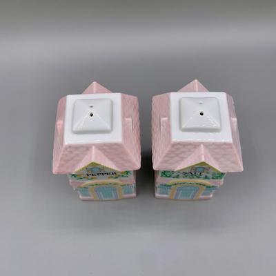 LOT 25 L: The Lenox Village 1991 Salt & Pepper Set
