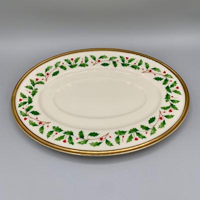 LOT 26 L: Lenox Holiday Dimension Collection Gravy Boat w/ Plate