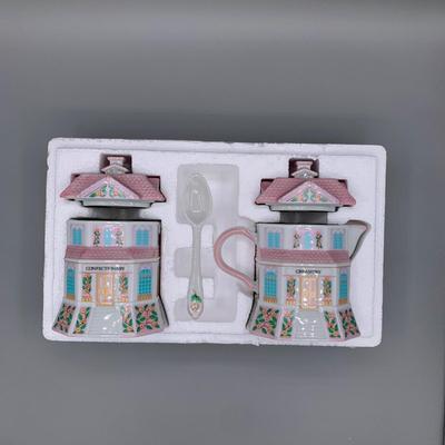 LOT 29 L: The Lenox Village 1991 Creamery, Confectionary, & Spoon