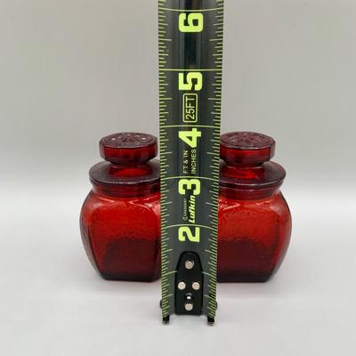 LOT 30 L: Red Glass Collection