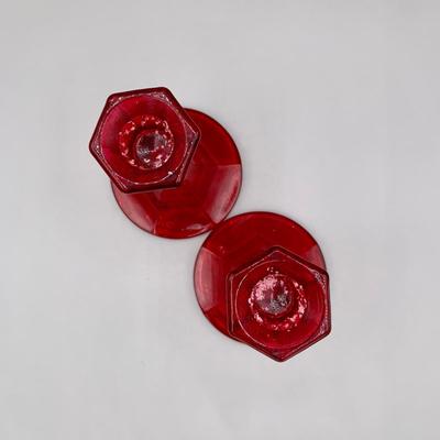 LOT 30 L: Red Glass Collection