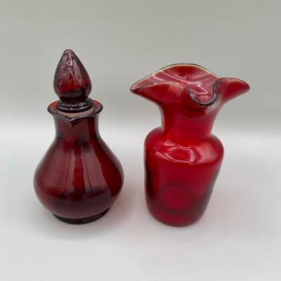 LOT 30 L: Red Glass Collection