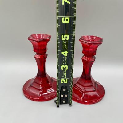 LOT 30 L: Red Glass Collection