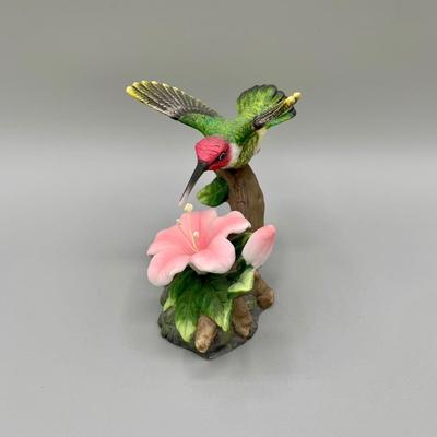 LOT 32 N: 1998 Lefton Hummingbird Figurine & Vintage Bisque Porcelain Hummingbird Figurine