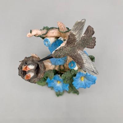 LOT 32 N: 1998 Lefton Hummingbird Figurine & Vintage Bisque Porcelain Hummingbird Figurine