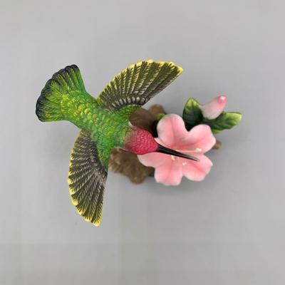LOT 32 N: 1998 Lefton Hummingbird Figurine & Vintage Bisque Porcelain Hummingbird Figurine