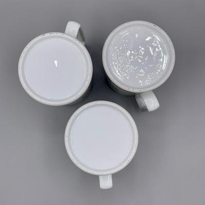 LOT 34 N: Norman Rockwell Mug Collection