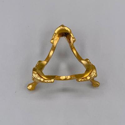 LOT 36 N: Handpainted Hummingbird Glass Vase, Kathy Seek Hummingbird Egg w/ Stand, Lenox Garden Frog, & More