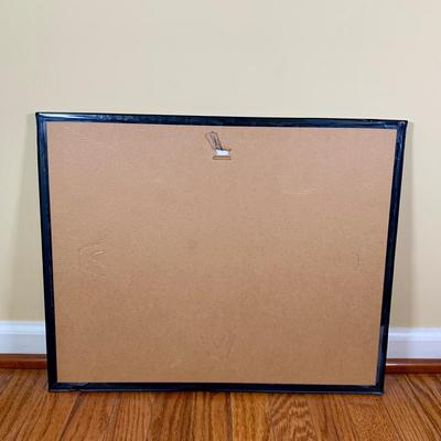 LOT 39 D: Country Style Home Wall Decor & NIP Picture Holder & Frames