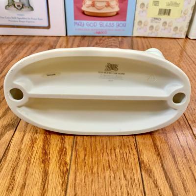 LOT 40 D: Precious Moments Collection