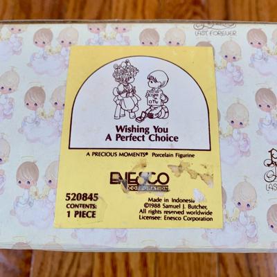 LOT 40 D: Precious Moments Collection