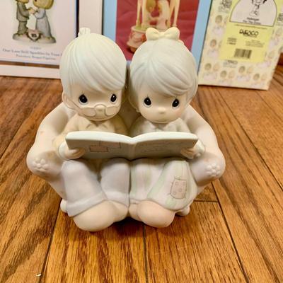 LOT 40 D: Precious Moments Collection