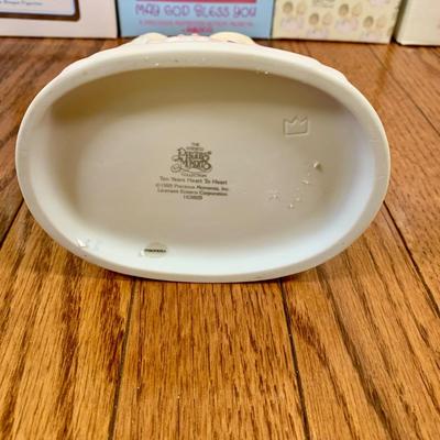 LOT 40 D: Precious Moments Collection