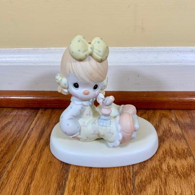 LOT 40 D: Precious Moments Collection