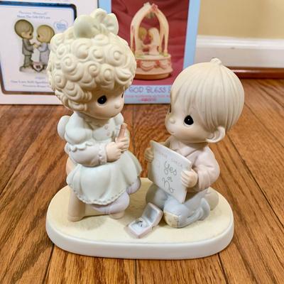 LOT 40 D: Precious Moments Collection
