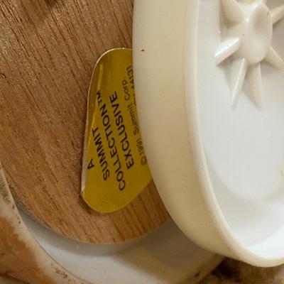 LOT 43B: Musical Christmas Collection - Thomas Kinkade Clock, Musical Water Globes & More