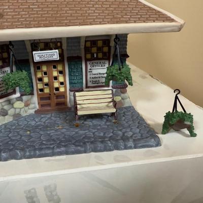 LOT 44B: 1999 Department 56 Seasons Bay Springlake Station w/ Box