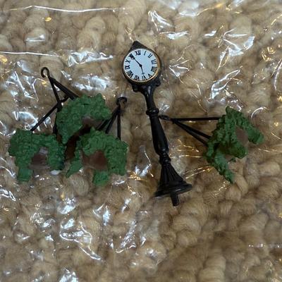 LOT 44B: 1999 Department 56 Seasons Bay Springlake Station w/ Box